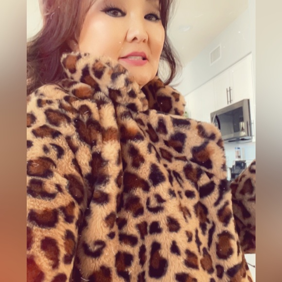 LOVE TREE NEW WITH TAG  cozy and warm  jacket leopard Size small - Picture 2 of 10